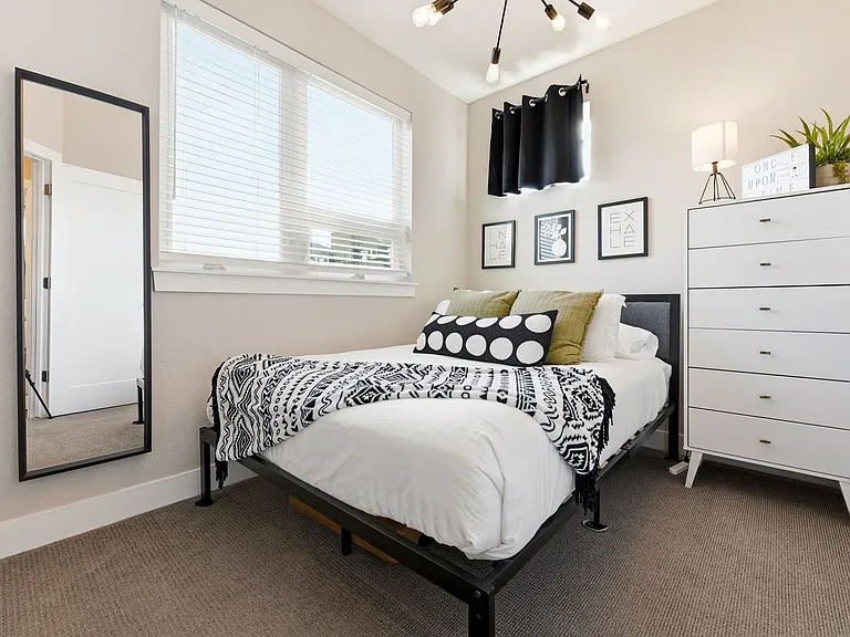 1731 Irving St #105 — Photo 42