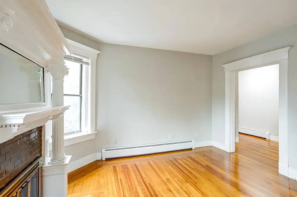 135 Belmont Apartments — Photo 4