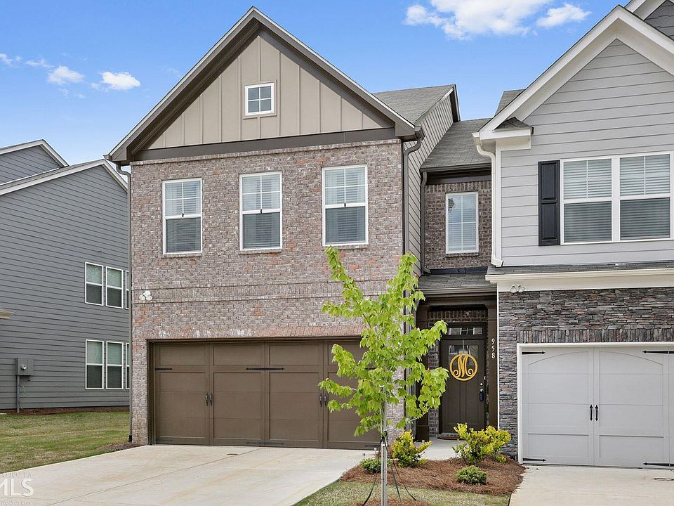 1st image of 958 Arbor Crowne Dr