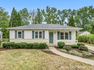 423 Tampa St SE, Kentwood, MI 49548