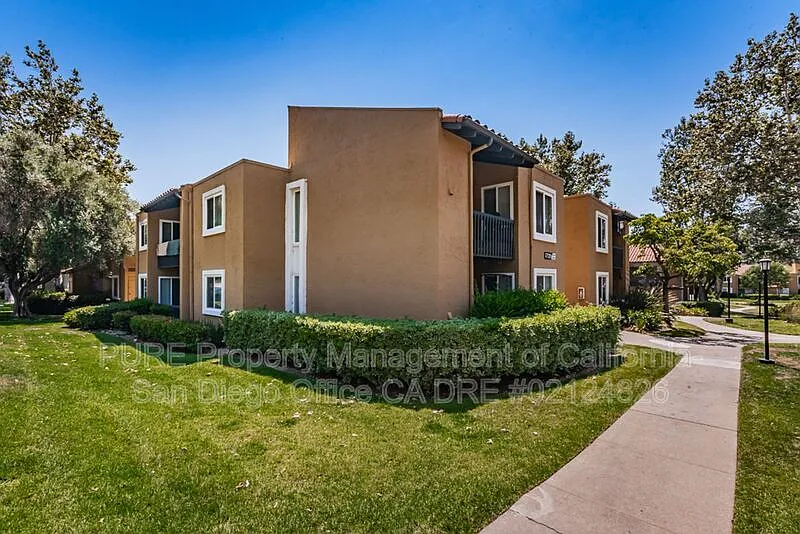 Building Photo - 17129 W Bernardo Dr #105