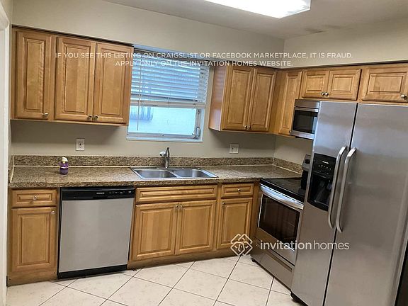 5th image of 4115 W Park Rd