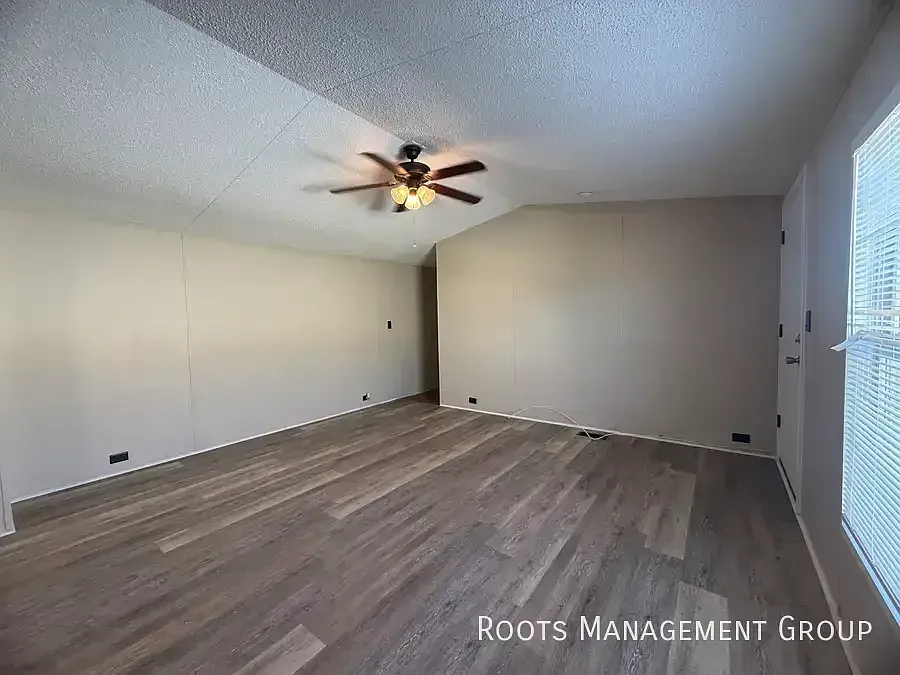 3707 E US Business #83-345-345