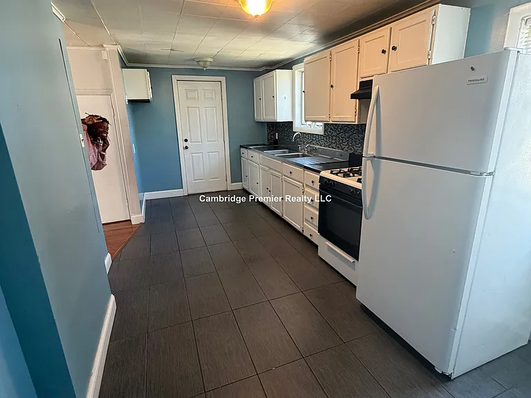 85R Glen St — Photo 18