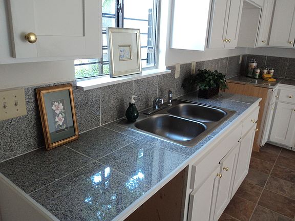 5th image of 2629 Woodley Park Dr