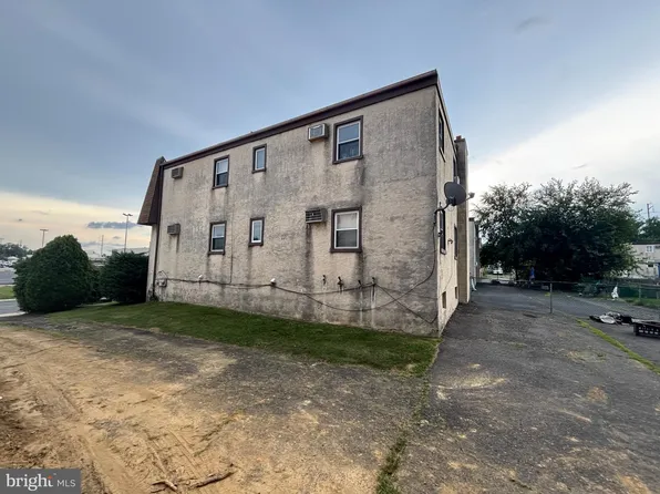 239 Glenside 239a Ave, Holmes, PA 19043
