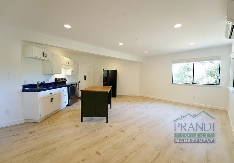 137 Maestro Rd — Photo 9