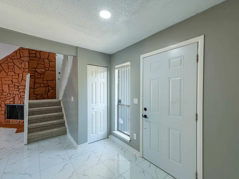 8366 Coralberry Ln — Photo 28