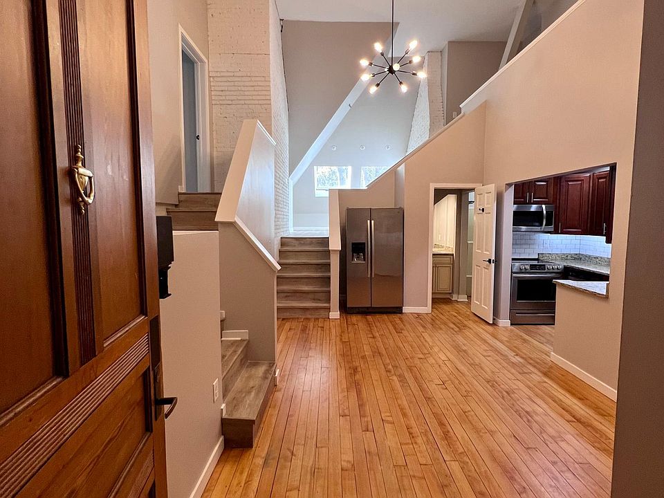 1st image of 27 Hillside Pl APT 28