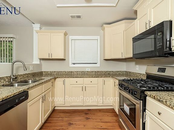 4th image of 5722 Saint Thomas Dr