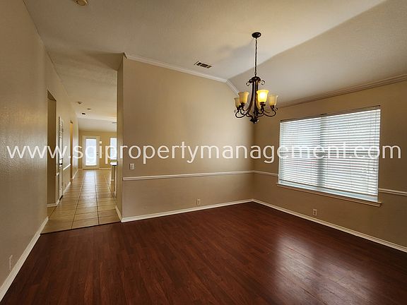 4th image of 1415 Murphy Dr