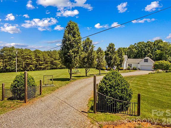 3rd image of 339 Johnson Farm Rd