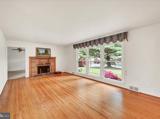 136 Shelbourne Dr, York, PA 17403