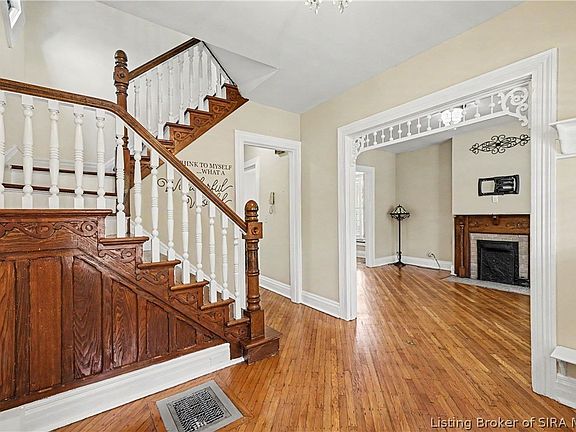 5th image of 607 E Main Street