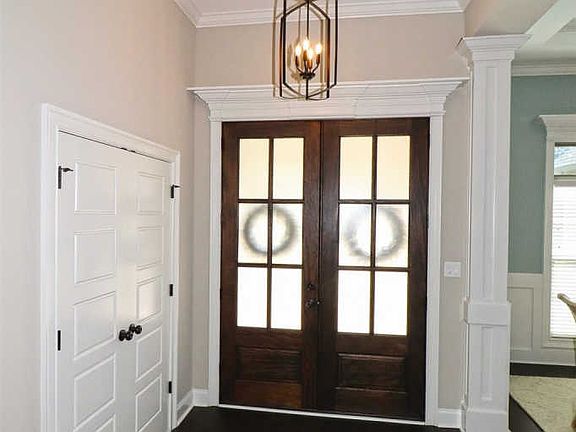3rd image of 105 Pine Trace Ln