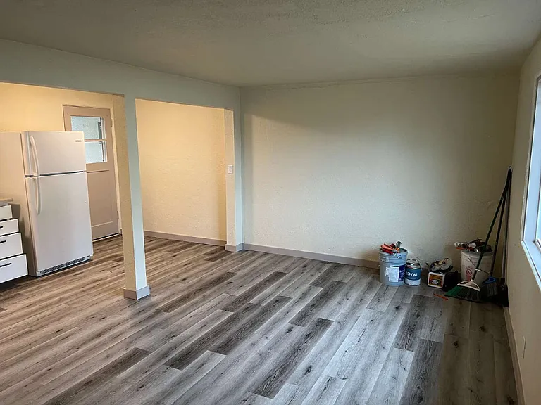 978 Juniper St — Photo 5
