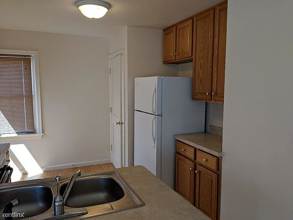 3rd image of 2312 Morgan St