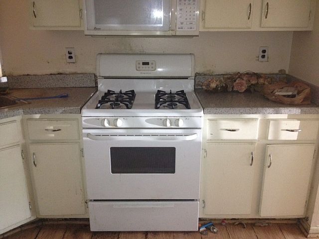 2nd image of 81 Farnham Sq