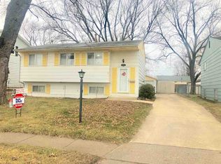 4825 49th Ave, Moline, IL 61265