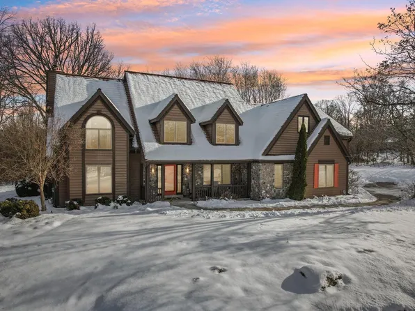 14820 Clare-Bridge LANE, Brookfield, WI 53005