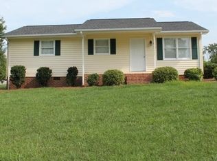 412 Pisgah Ln, Inman, SC 29349