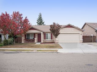 1860 Mount Whitney Ave, Tulare, CA 93274