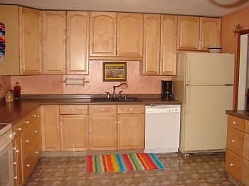 4th image of 7709 Eckley Ct