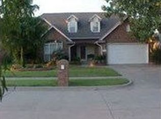 5105 Deerhurst Dr, Norman, OK 73072