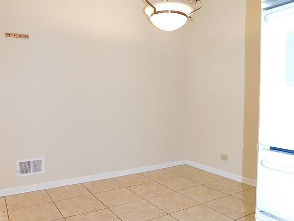5th image of 927 Grey Ave #Home