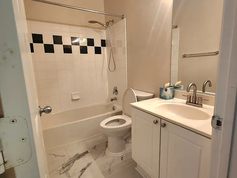 2791 Centerboro Dr #182 — Photo 24