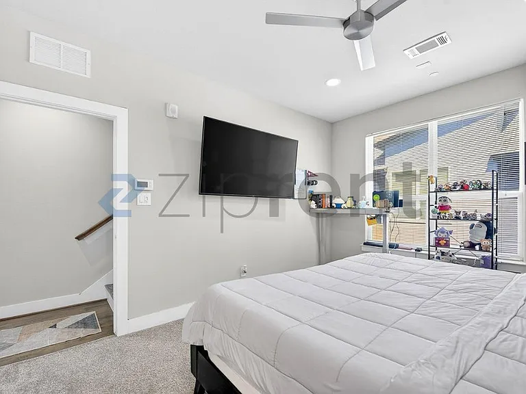 4906 Live Oak St #3 — Photo 15