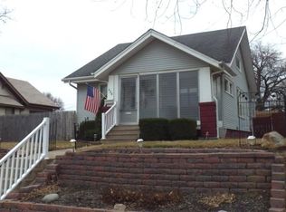 428 48th St, Moline, IL 61265