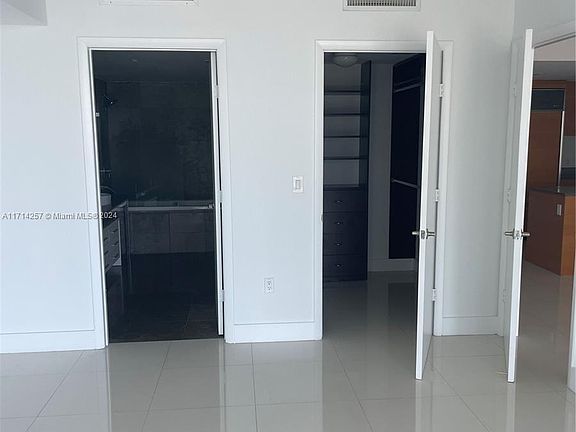 5th image of 495 Brickell Ave APT 2007