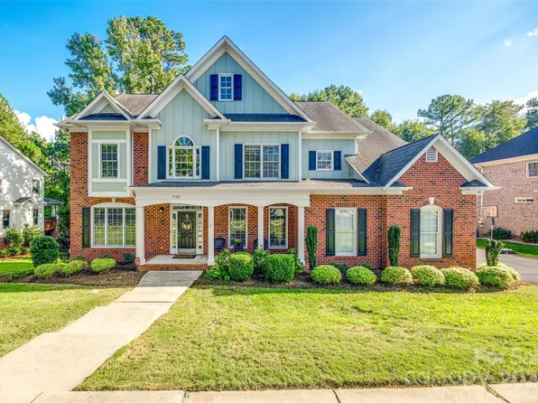 1732 Bentgrass Ln, Tega Cay, SC 29708