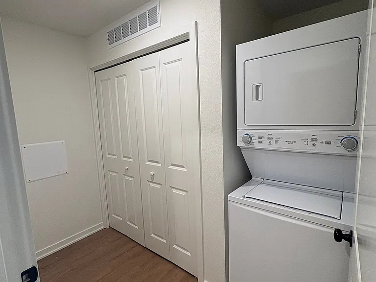 3138 Indianola Ave #104 — Photo 8