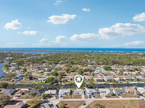 1956 Greenlawn Dr, Englewood, FL 34223