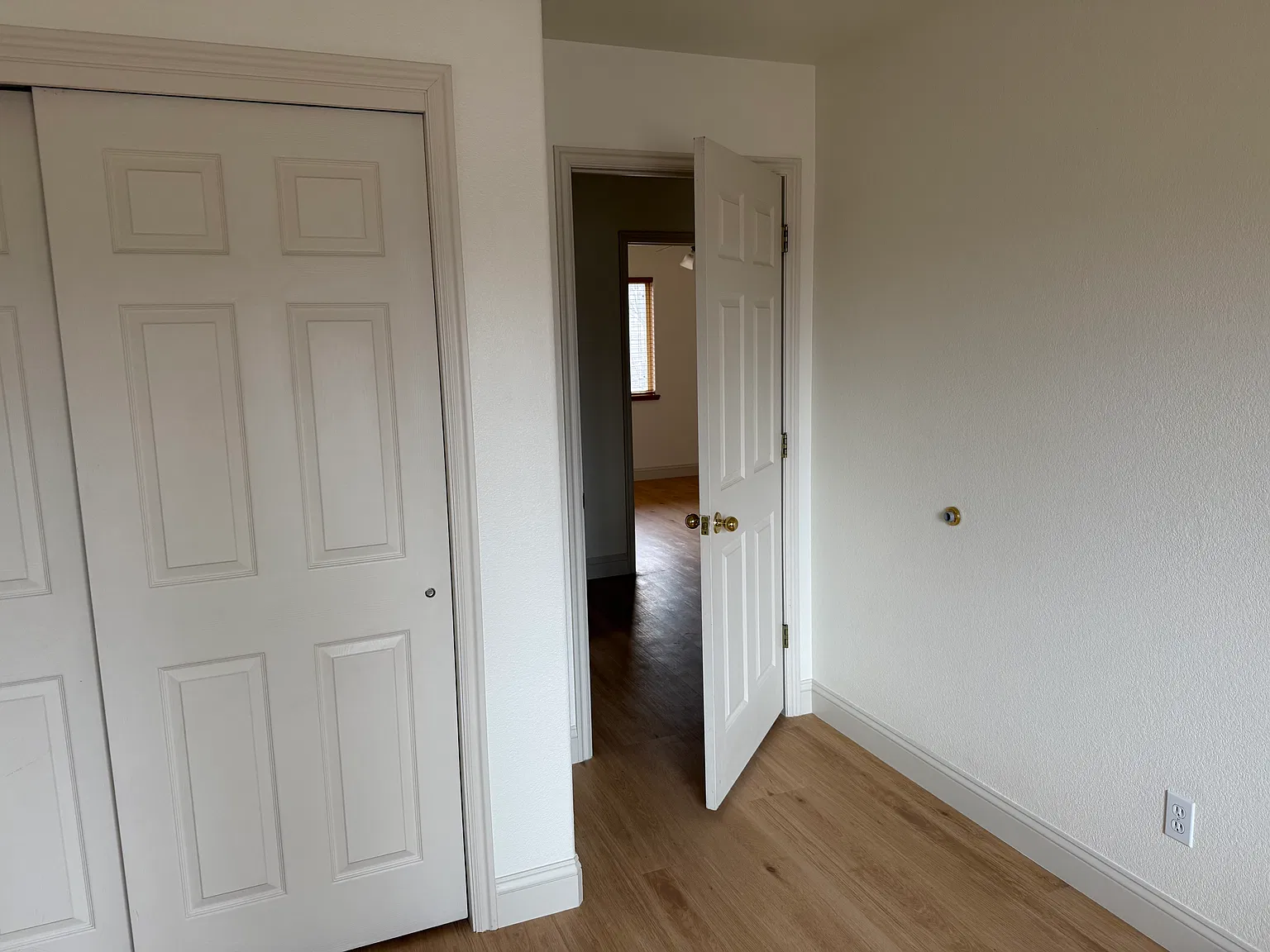 3 bed, 2.5 bath, 1367 sqft, $2,500 — Photo 4