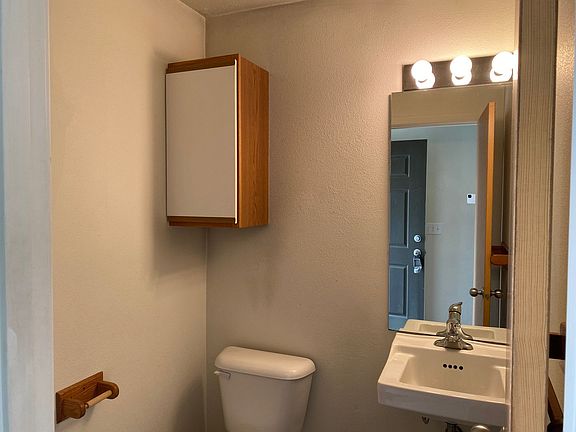 5th image of 235 SW 30th St