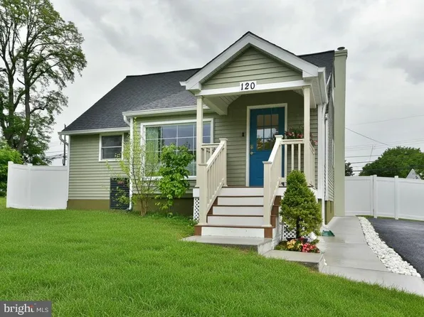 120 Orchard Dr, Levittown, PA 19054
