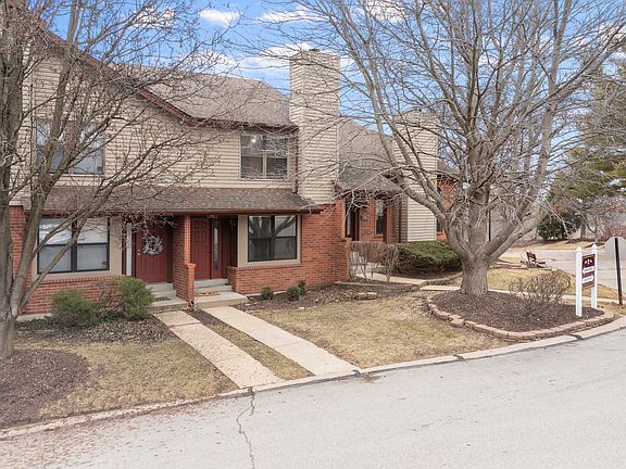 5th image of 707 Forest Trace Dr #E