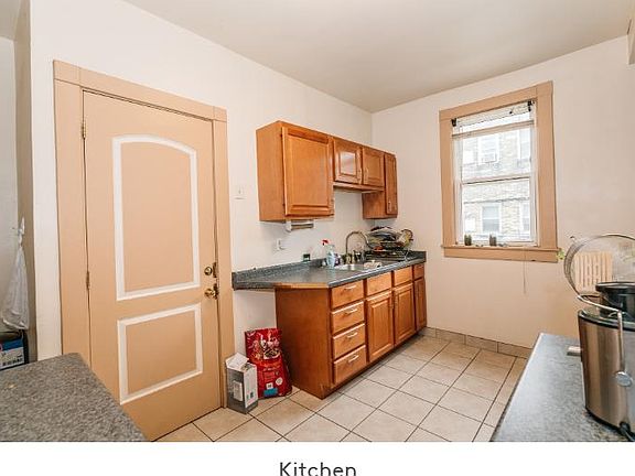 2nd image of 2840 N Bartlett Ave