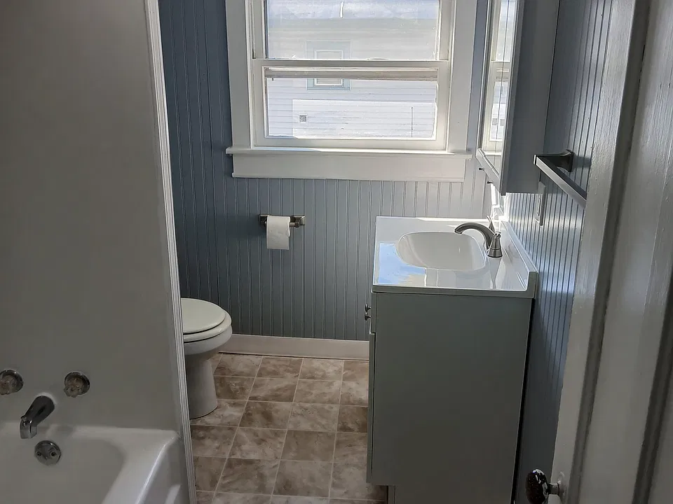 24 Union St #2R