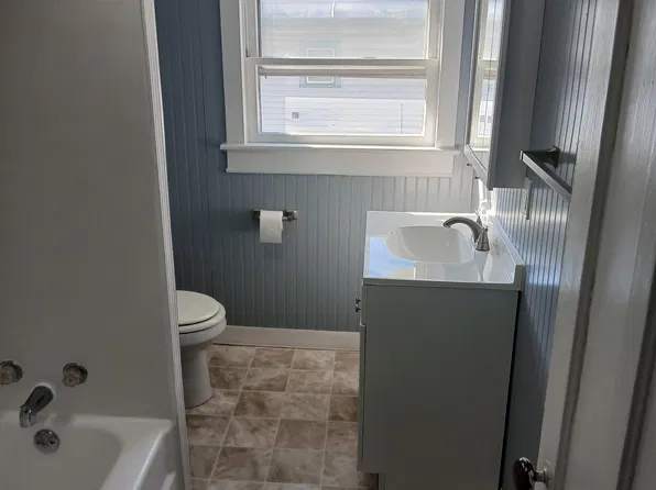 24 Union St APT 2R, Cortland, NY 13045