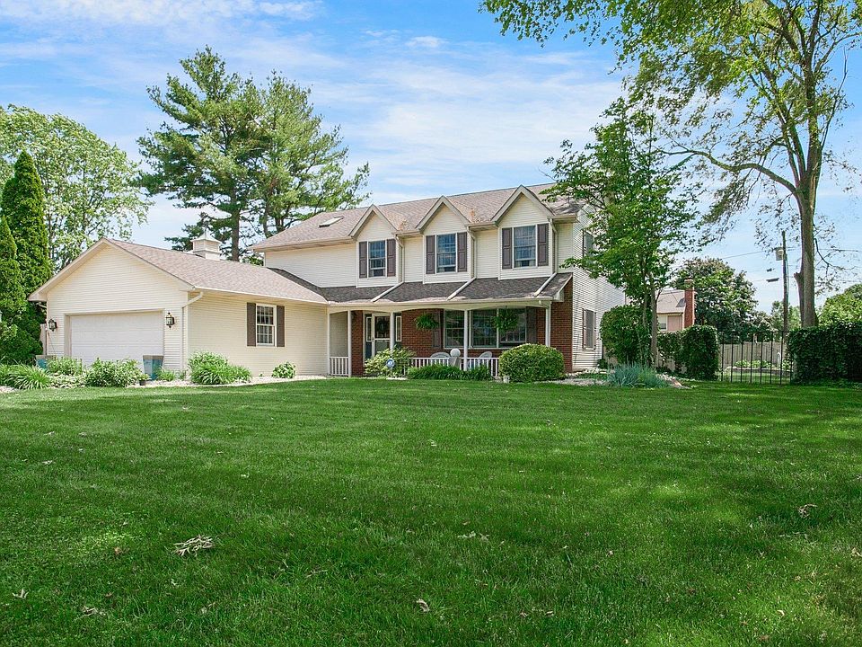 1st image of 19390 Orchard Heights Dr