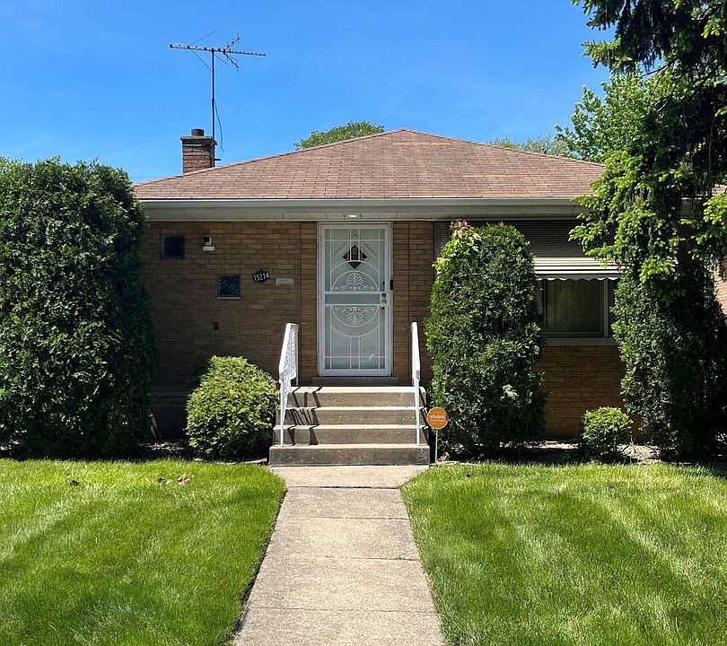 1st image of 15214 Evers St