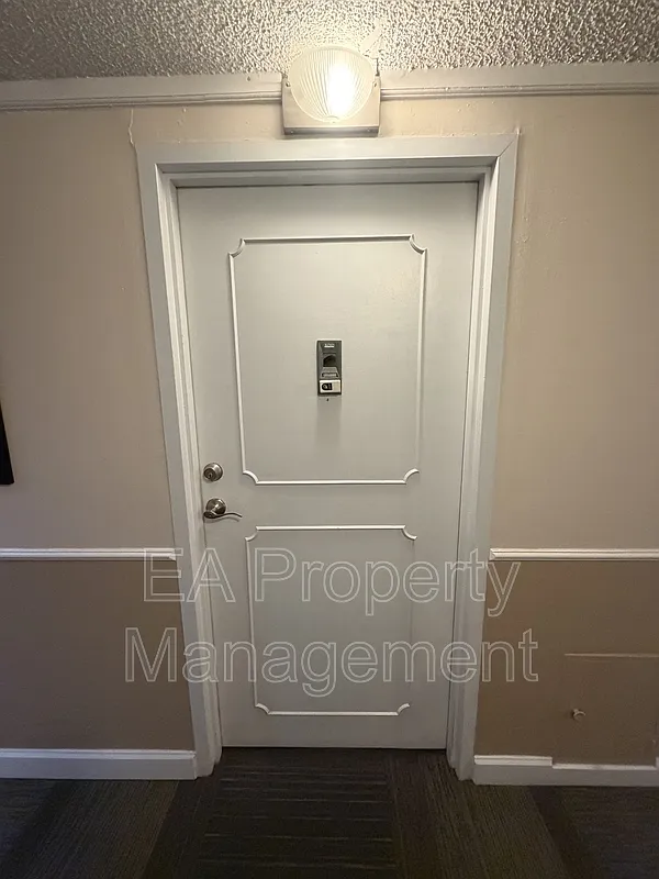 2 bed, 2.0 bath, $2,300 — Photo 4