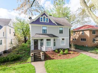 24 E 14th St, Holland, MI 49423