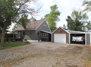 13129 Ansborough Ave, Buckingham, IA 50612