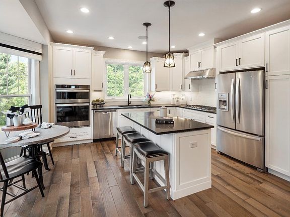 Kitchen and breakfast nook