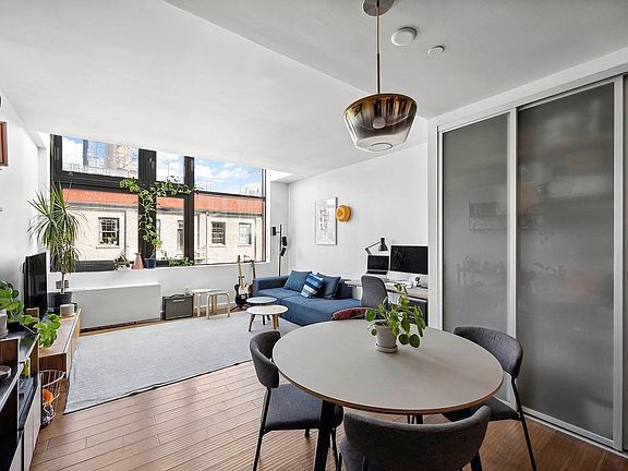 4th image of 66 Berry St Unit 6D